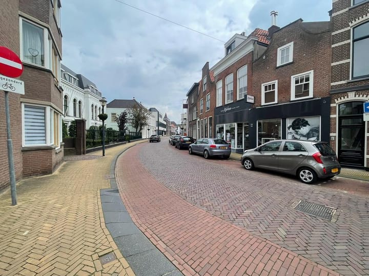 Photo 3 of Haarstraat 52-A
