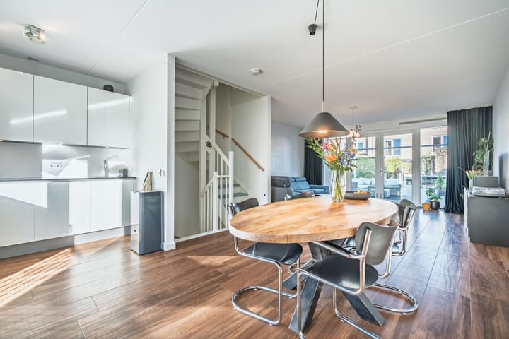 Photo 3 of Van Arnhemhof 6