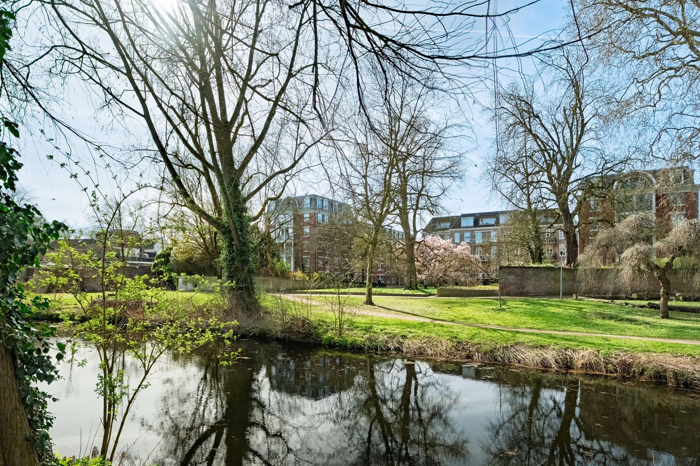 Photo 40 of Van Arnhemhof 6