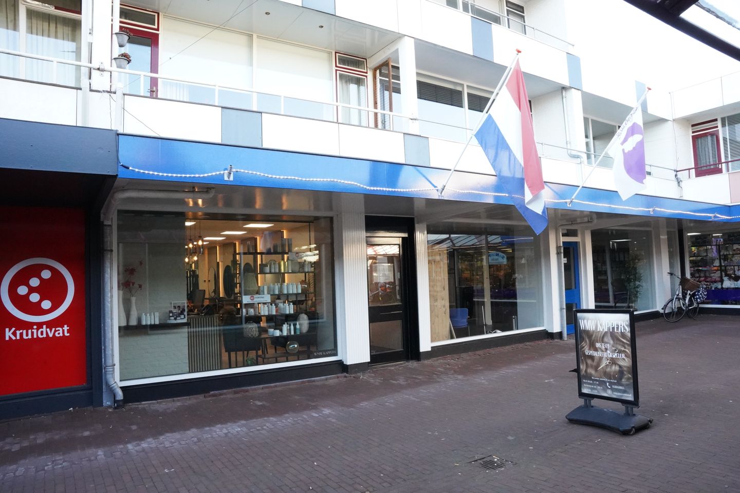 Bekijk foto 2 van Raadhuisplein 37