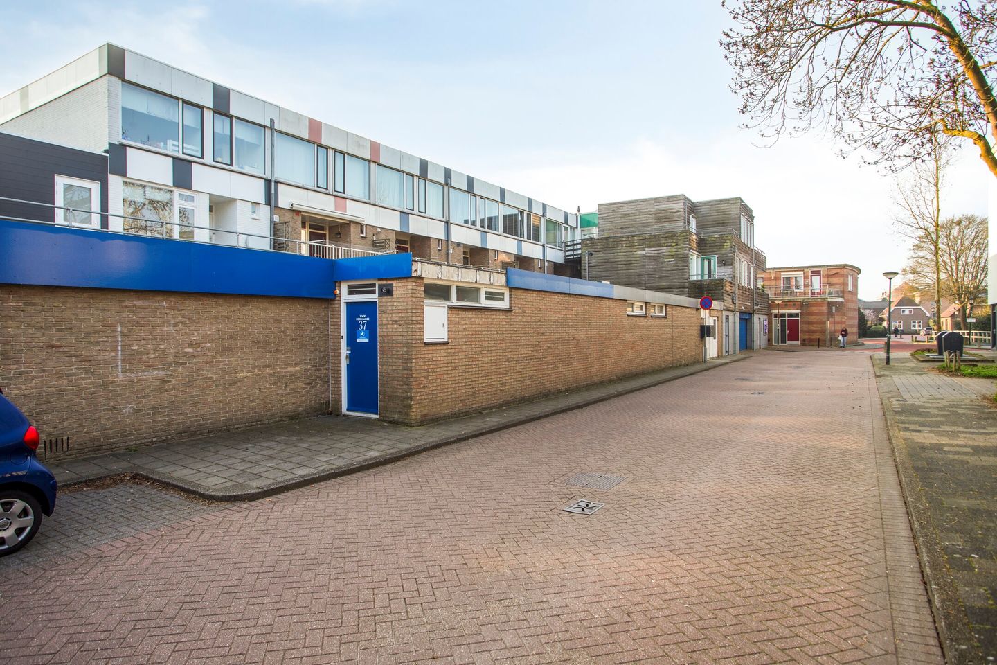 Bekijk foto 5 van Raadhuisplein 37