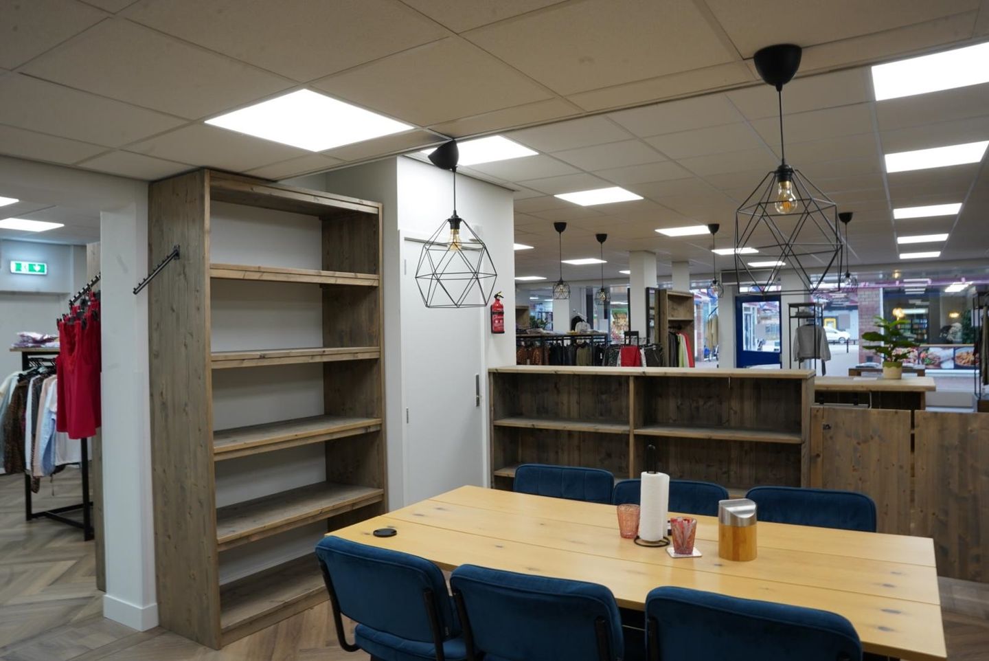 Bekijk foto 4 van Raadhuisplein 39