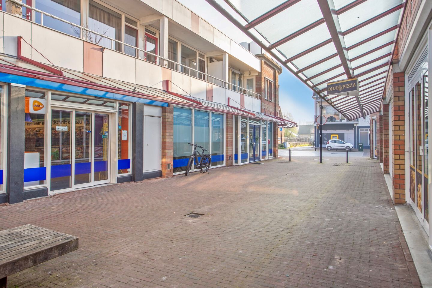 View photo 3 of Raadhuisplein 43