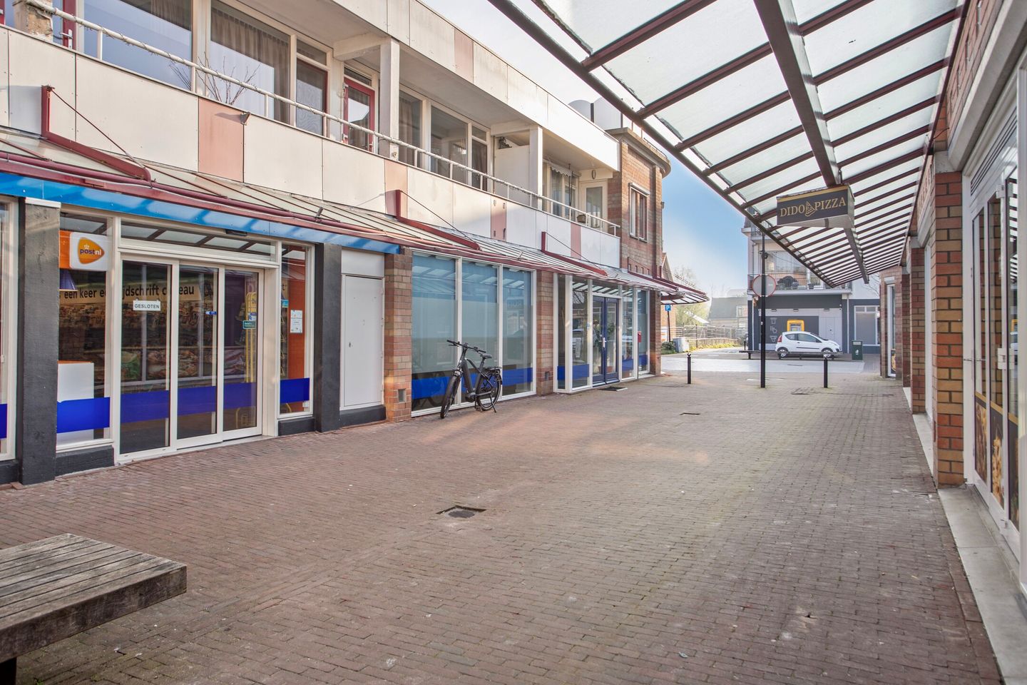 View photo 3 of Raadhuisplein 45