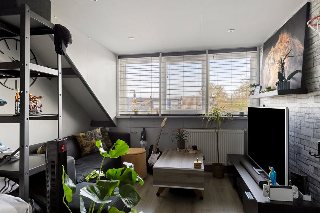 Well-Maintained Corner House with 4 Bedrooms, Energy Label A, and Spacious Garden in Quiet Warnsveld Location — 21
