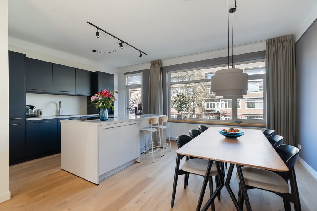 Foto 1 van Van Beuningenstraat 7-01L