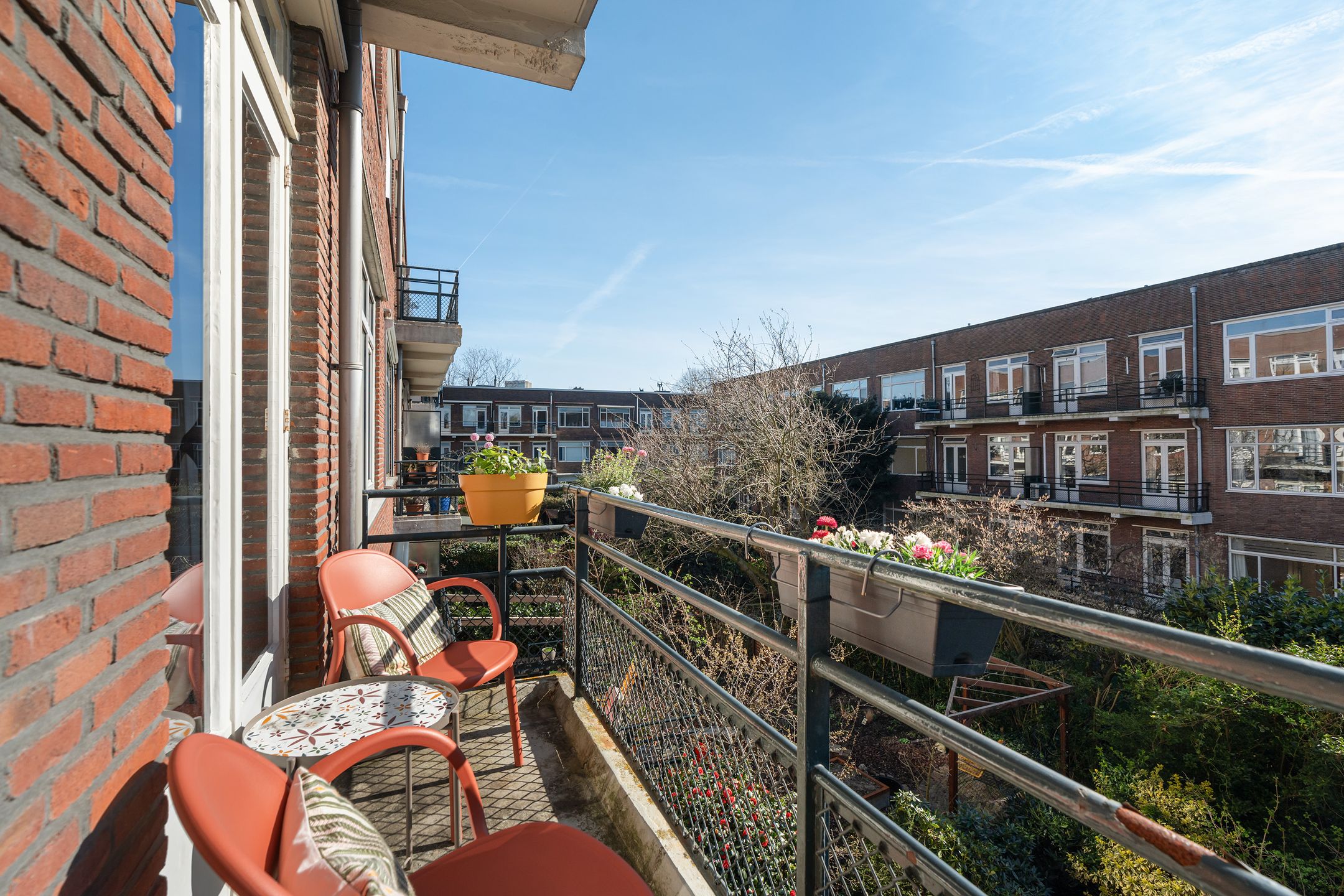 Foto 3 van Van Beuningenstraat 7-01L