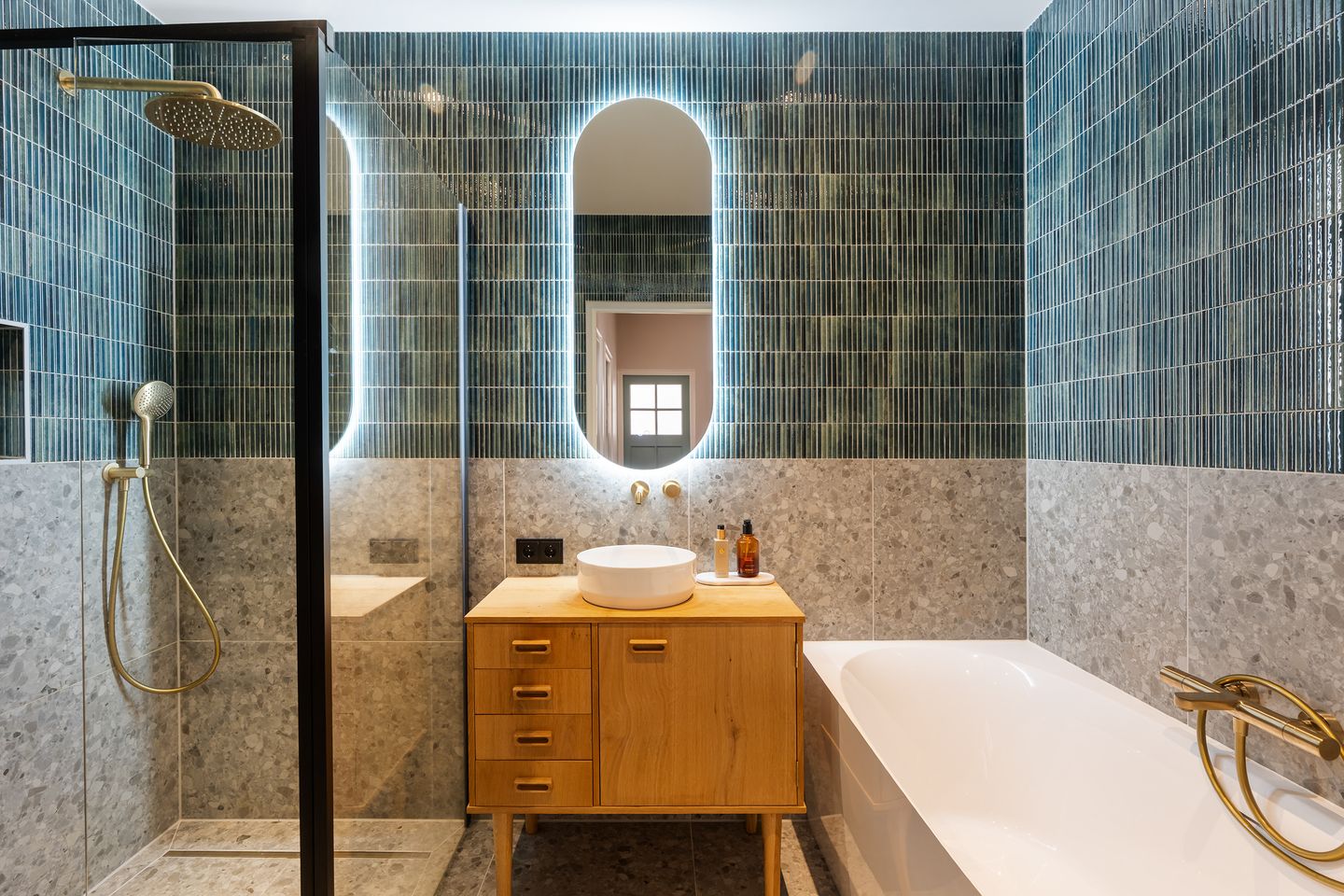 Foto 4 van Van Beuningenstraat 7-01L