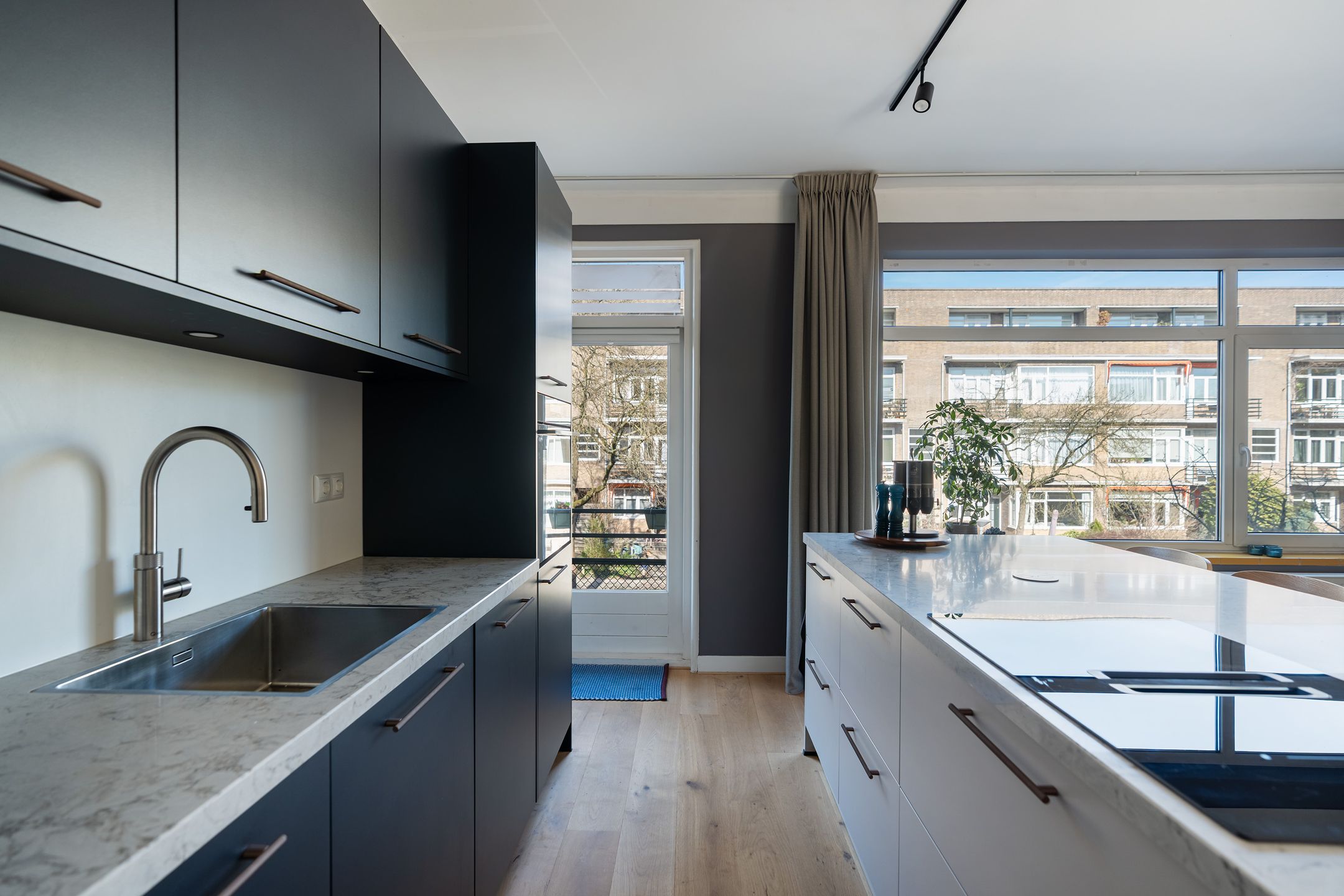 Foto 15 van Van Beuningenstraat 7-01L