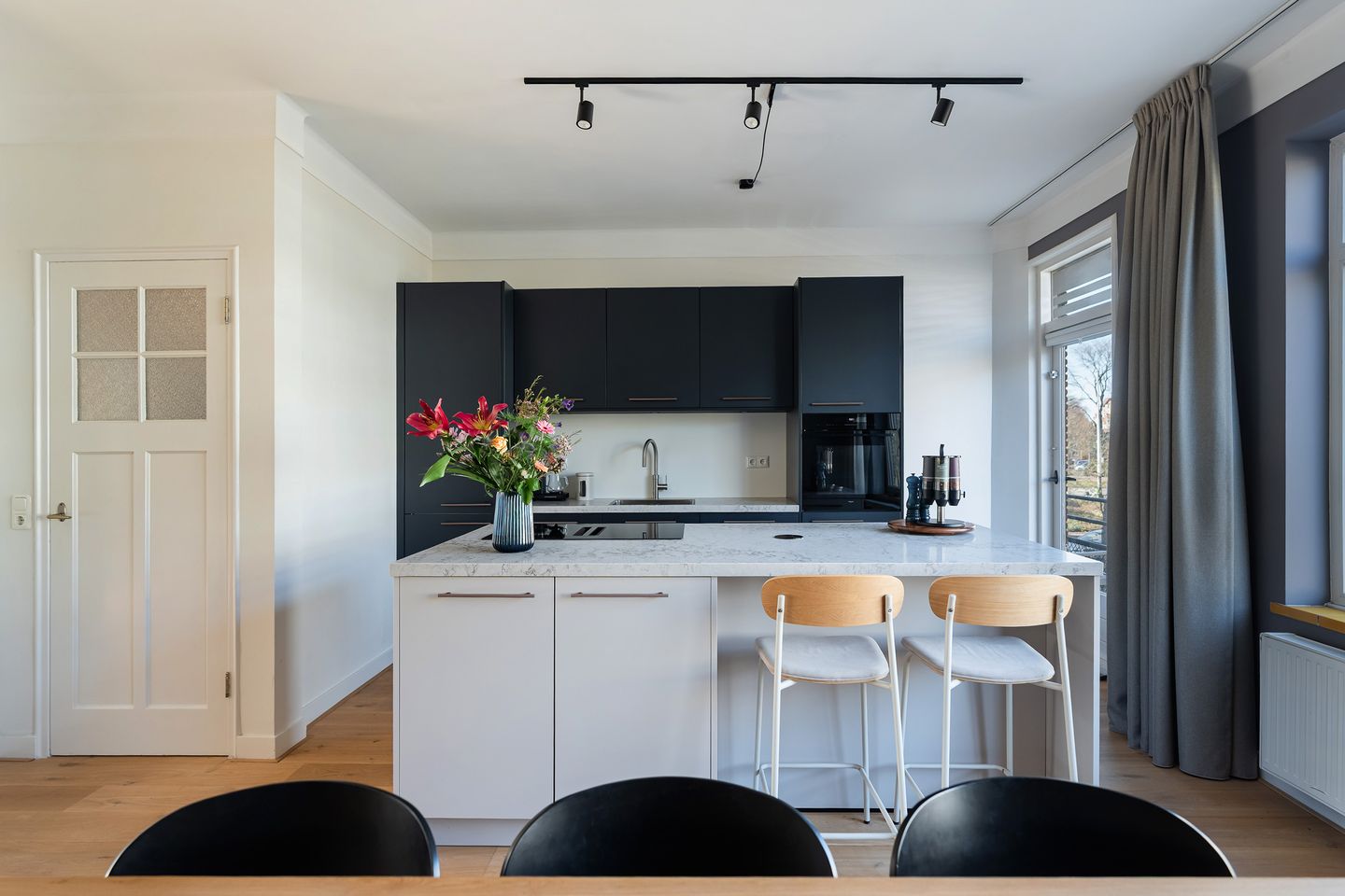 Foto 10 van Van Beuningenstraat 7-01L