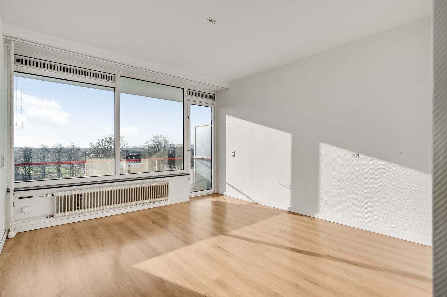 Photo 10 of Koningsplein 59-G