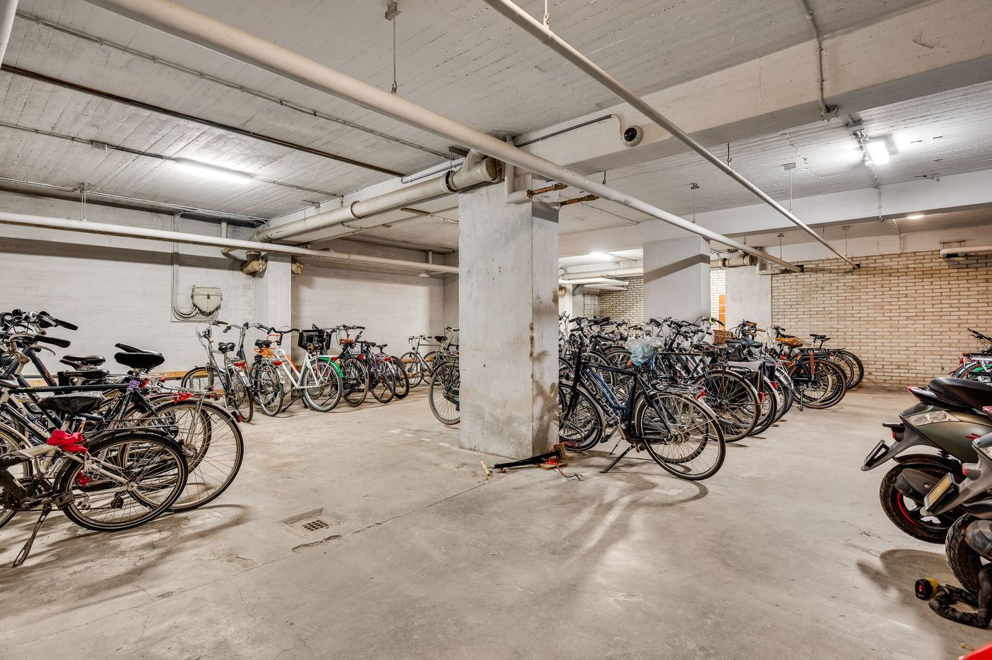 Photo 14 of Koningsplein 59-G