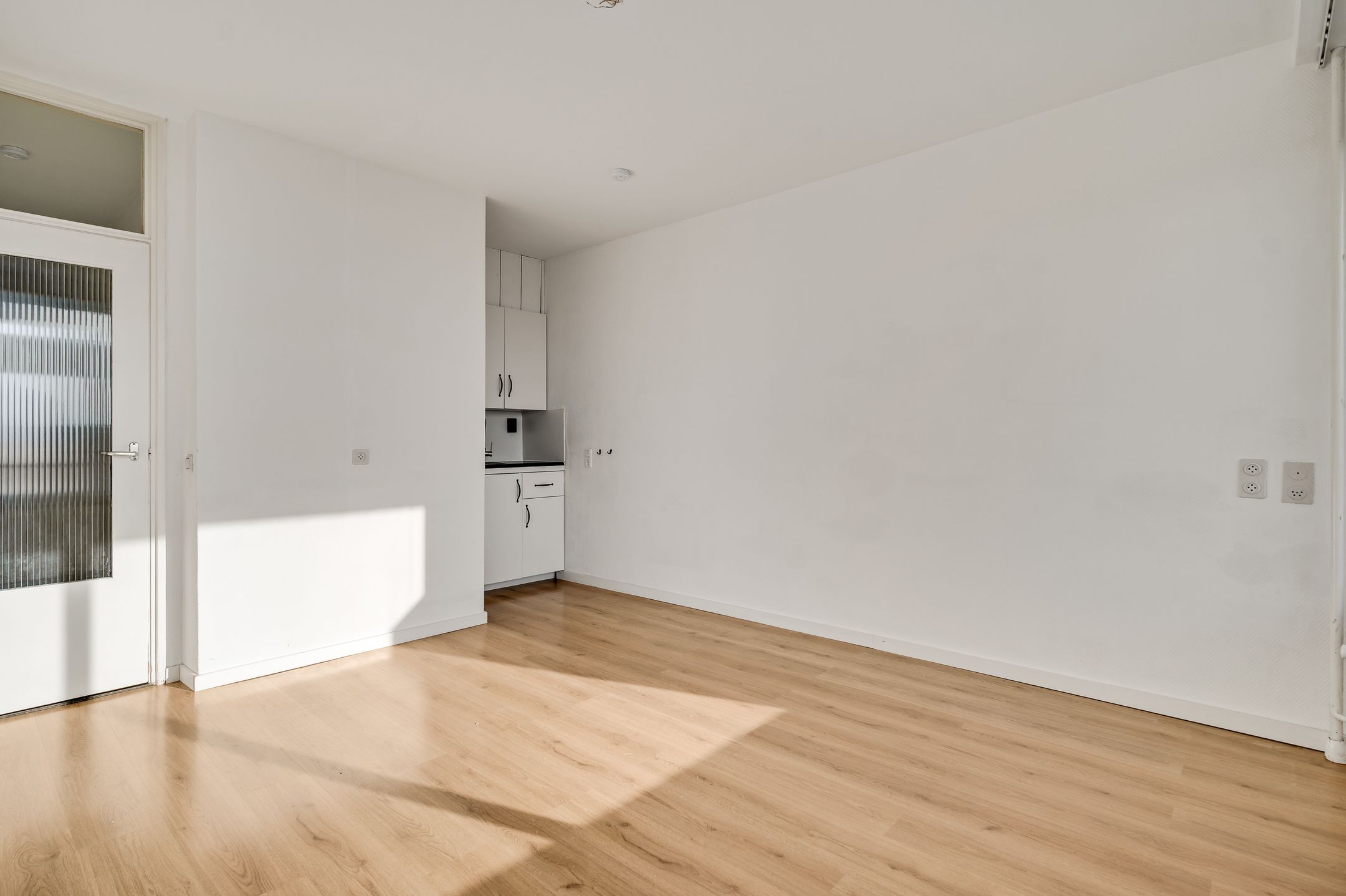 Photo 9 of Koningsplein 59-G