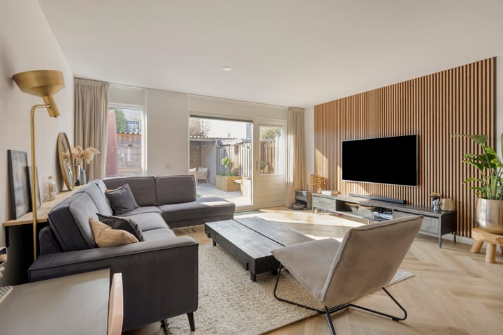 Foto 2 van Westhaag 12