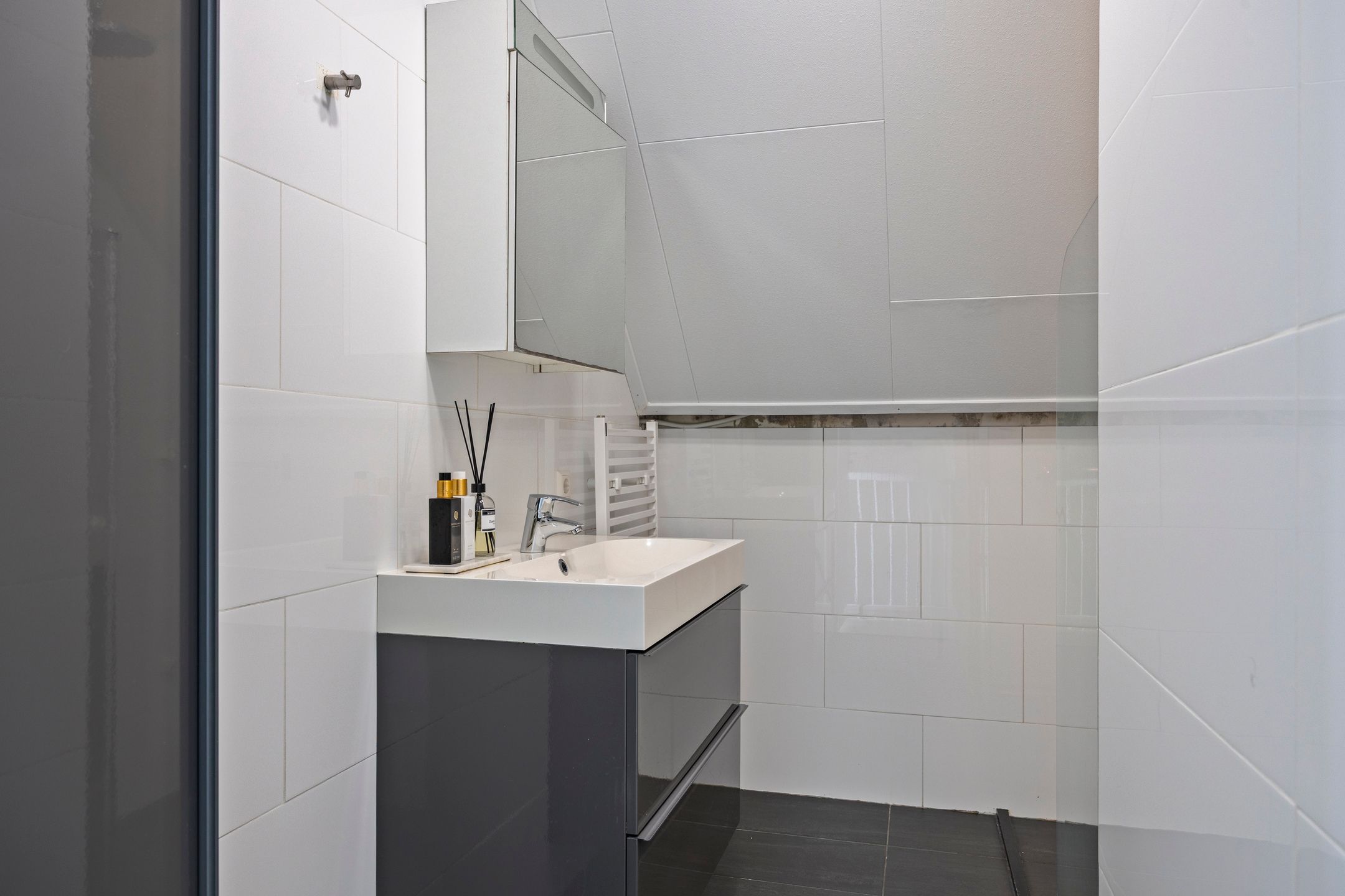 Spacious modern 4-room maisonette with 2 south-facing roof terraces — 22