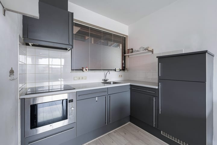 Photo 4 of Porporastraat 88