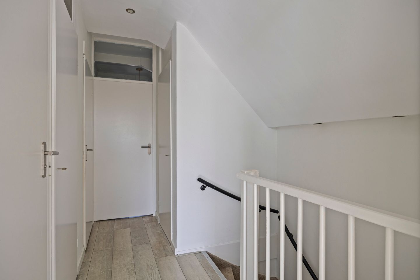 Spacious modern 4-room maisonette with 2 south-facing roof terraces — 15