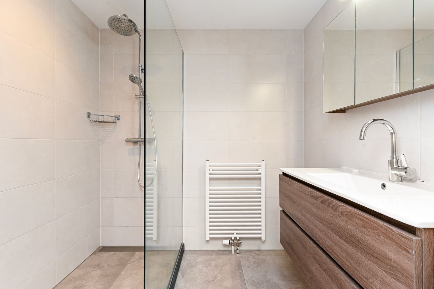 Photo 4 of Plankier 8