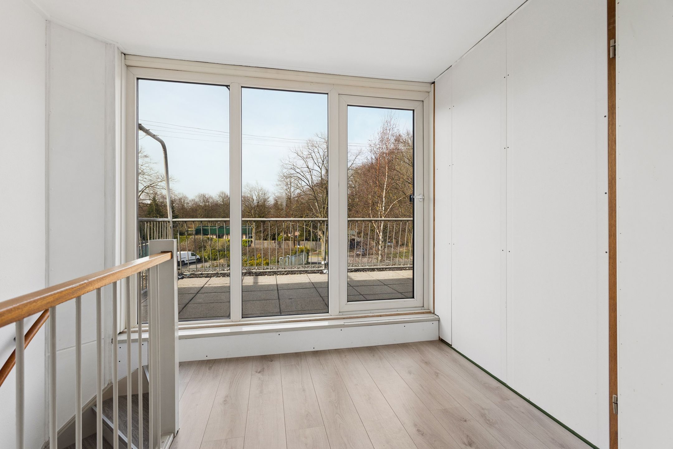 Spacious Family Home with Solar Panels and Terrace in Lelystad — 44