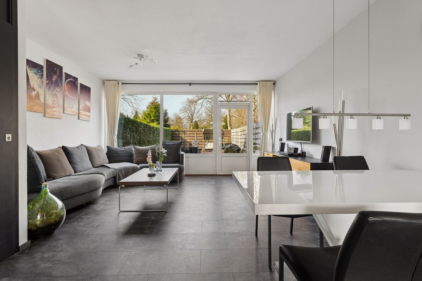 Spacious Family Home with Solar Panels and Terrace in Lelystad — 16