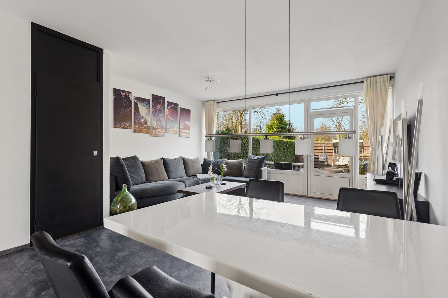 Spacious Family Home with Solar Panels and Terrace in Lelystad — 12