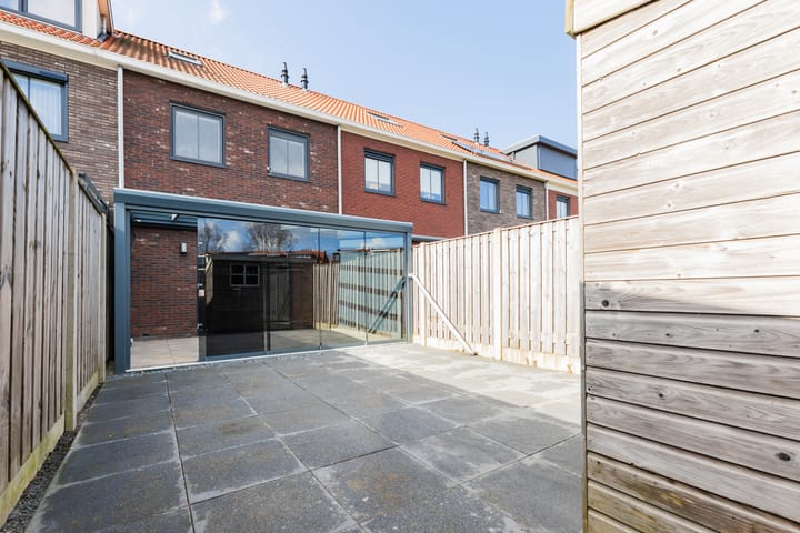 Photo 4 of Van Eyckstraat 97