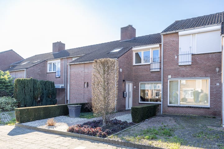 Photo 2 of Burg F.A. Cortenplein 10