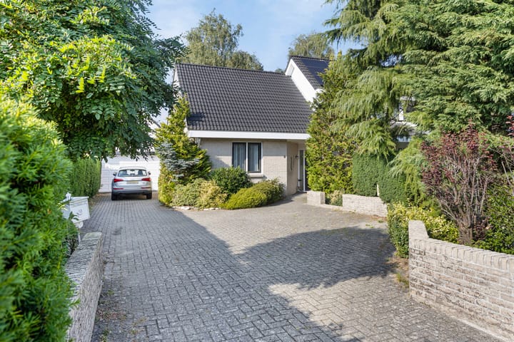 Photo 3 of Zernikelaan 8