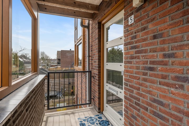 Photo 3 of Azaleastraat 5