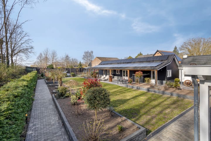 Foto 2 van Erasmusweg 5