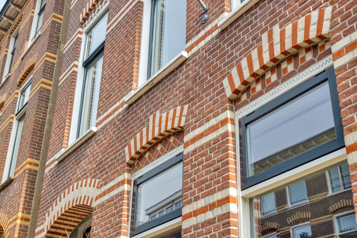 Photo 2 of Bouwmeesterstraat 19