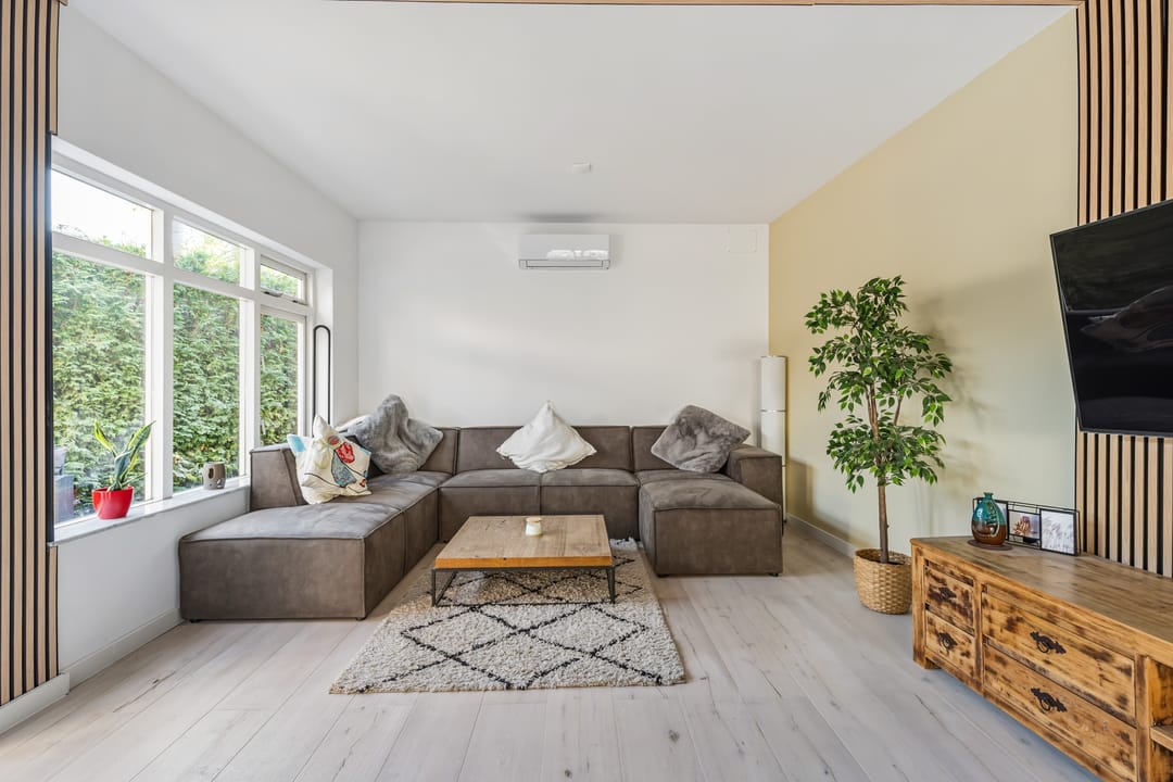 Characterful Corner Home in Charming Ginneken — 29