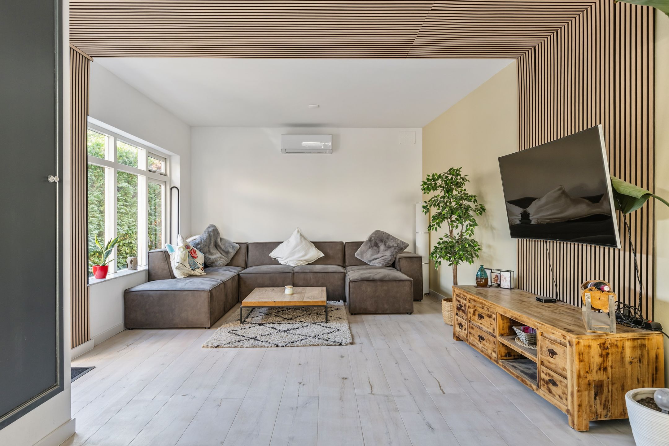 Characterful Corner Home in Charming Ginneken — 27