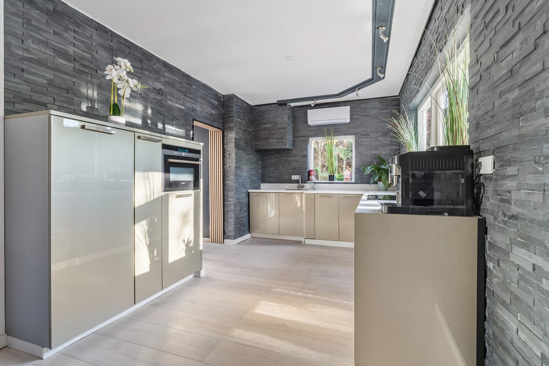 Characterful Corner Home in Charming Ginneken — 13