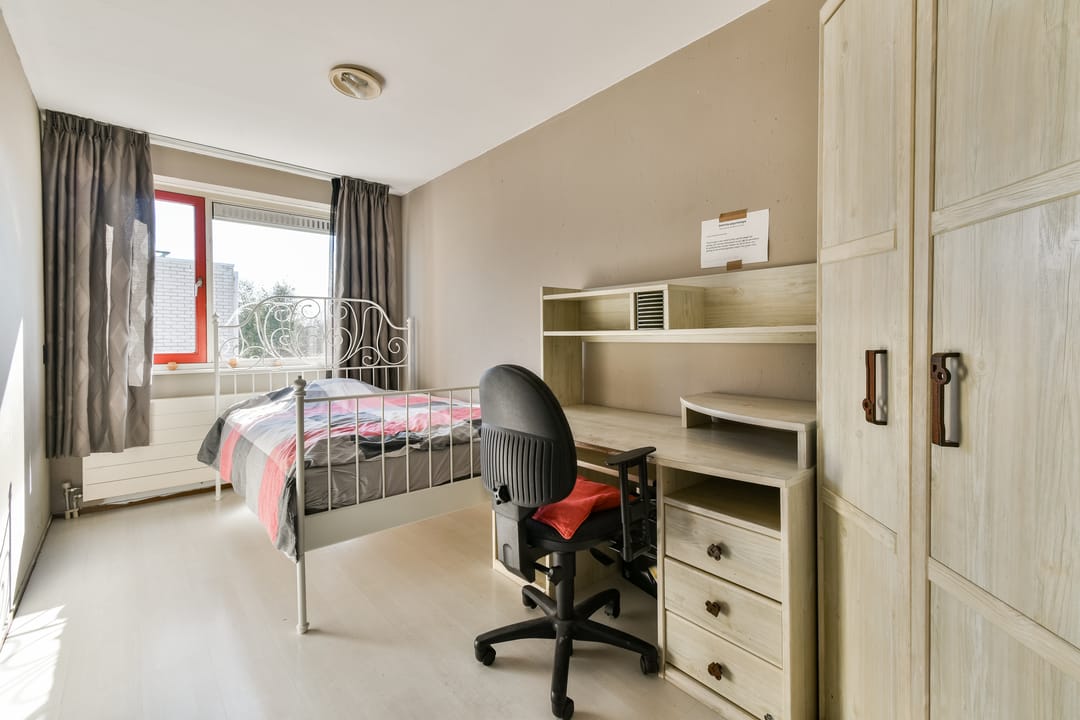Charming Family Home Near the Vlaardingse Canal — 16