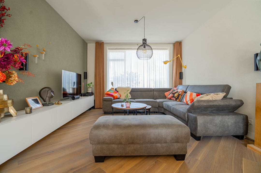 Photo 8 of Willemstraat 2