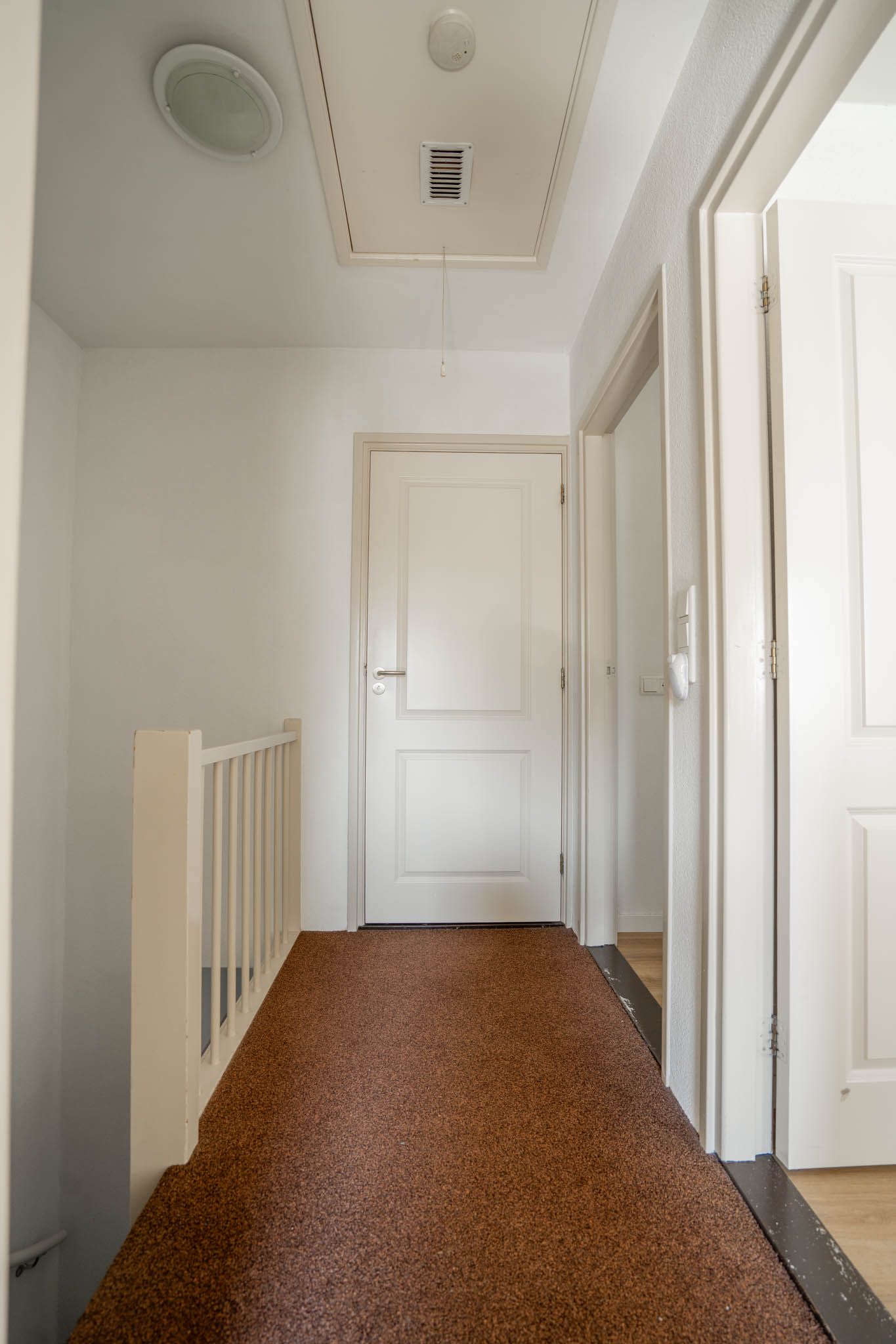 Photo 21 of Willemstraat 2