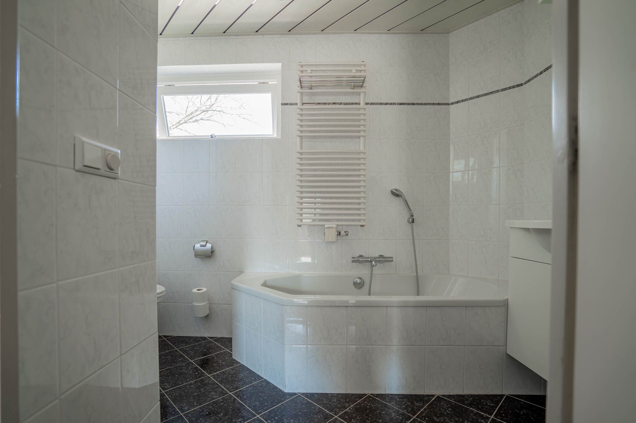 Photo 30 of Willemstraat 2