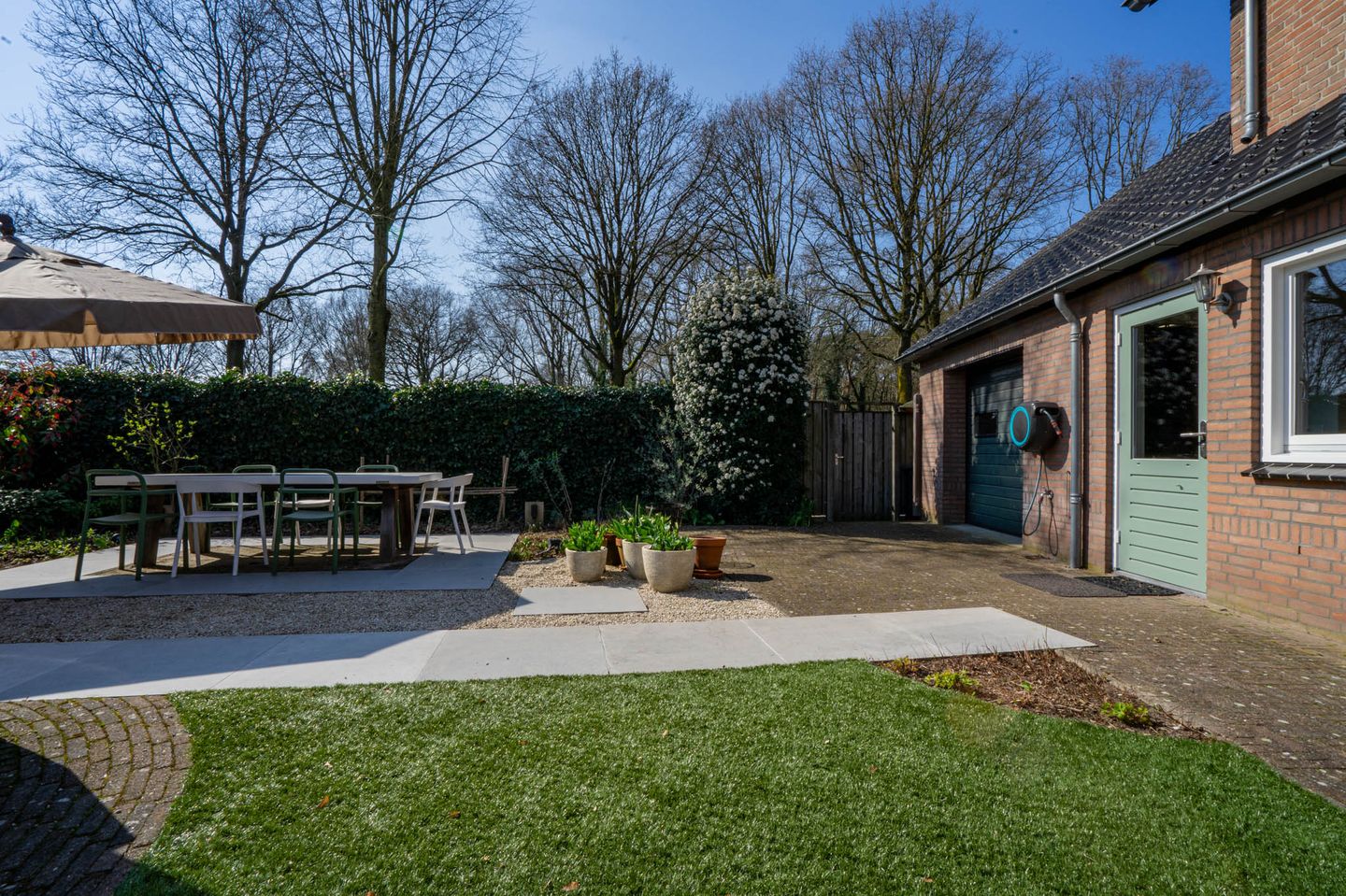 Photo 40 of Willemstraat 2