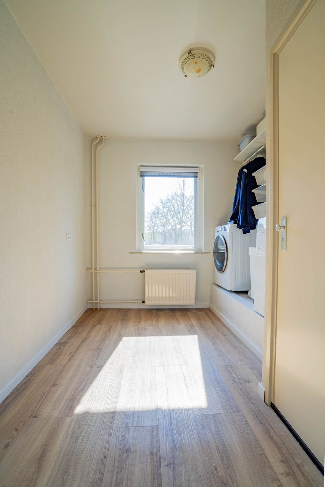 Photo 28 of Willemstraat 2