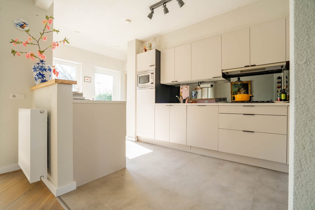 Photo 13 of Willemstraat 2