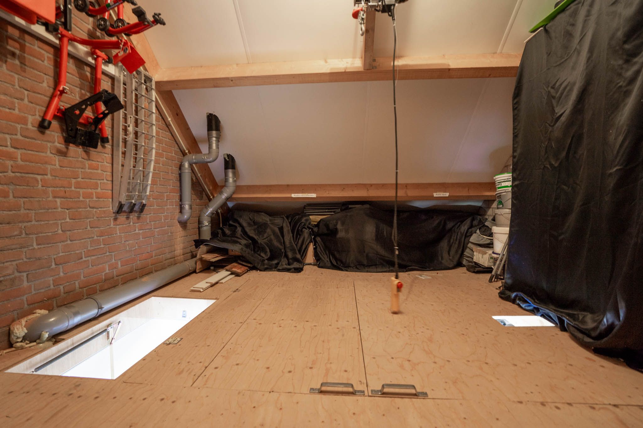 Photo 36 of Willemstraat 2