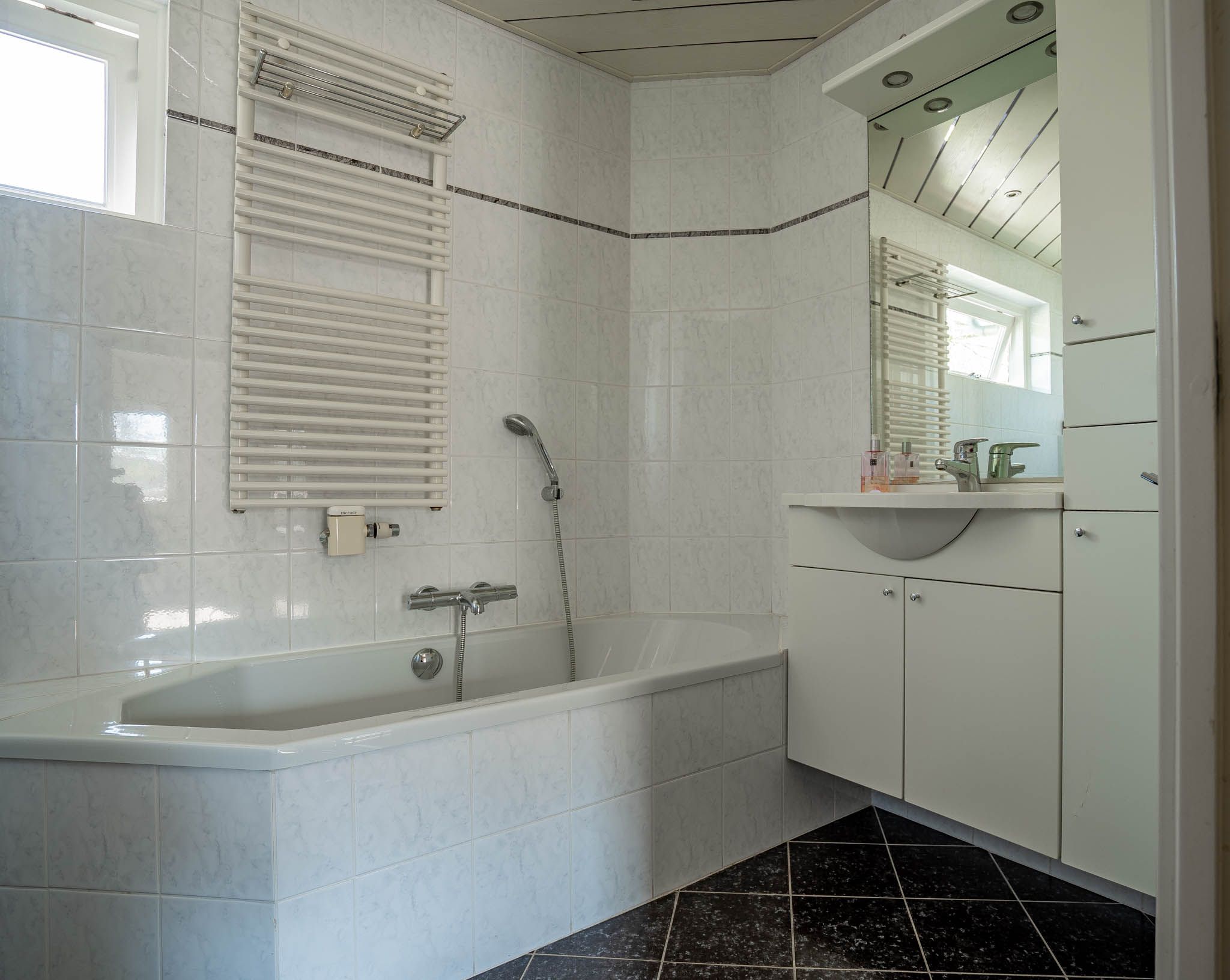 Photo 33 of Willemstraat 2