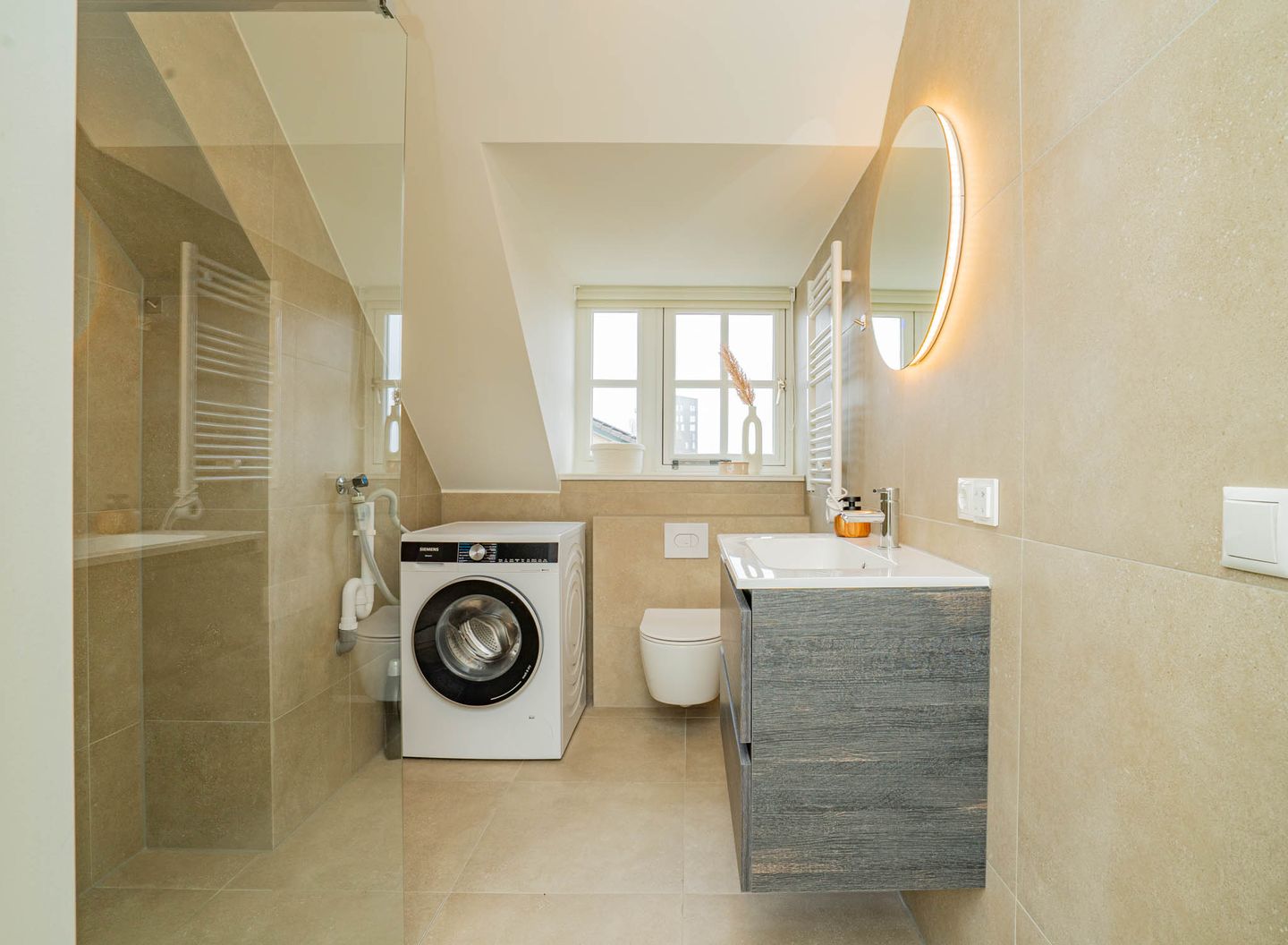 Photo 40 of Bindersestraat 4-C