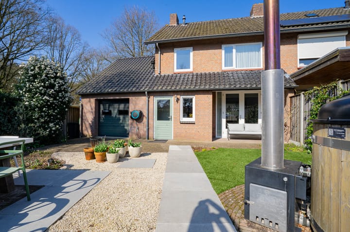 Photo 4 of Willemstraat 2