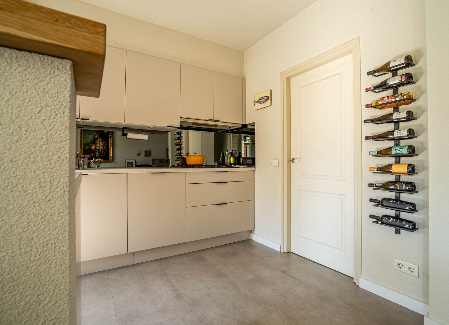 Photo 14 of Willemstraat 2