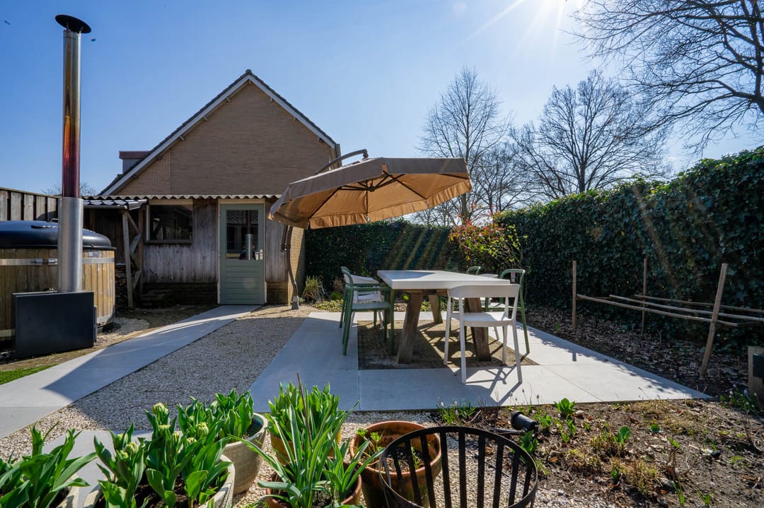 Photo 38 of Willemstraat 2