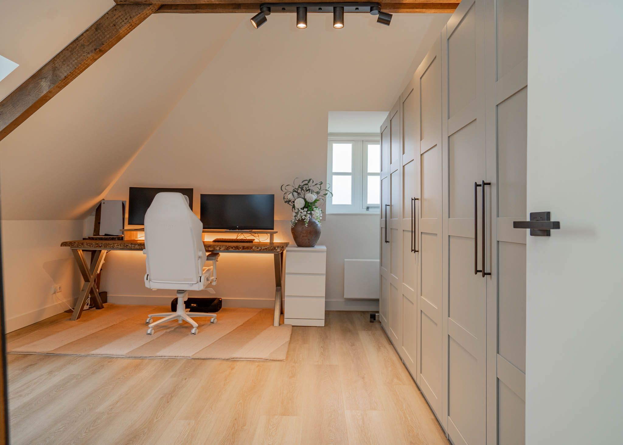 Photo 39 of Bindersestraat 4-C