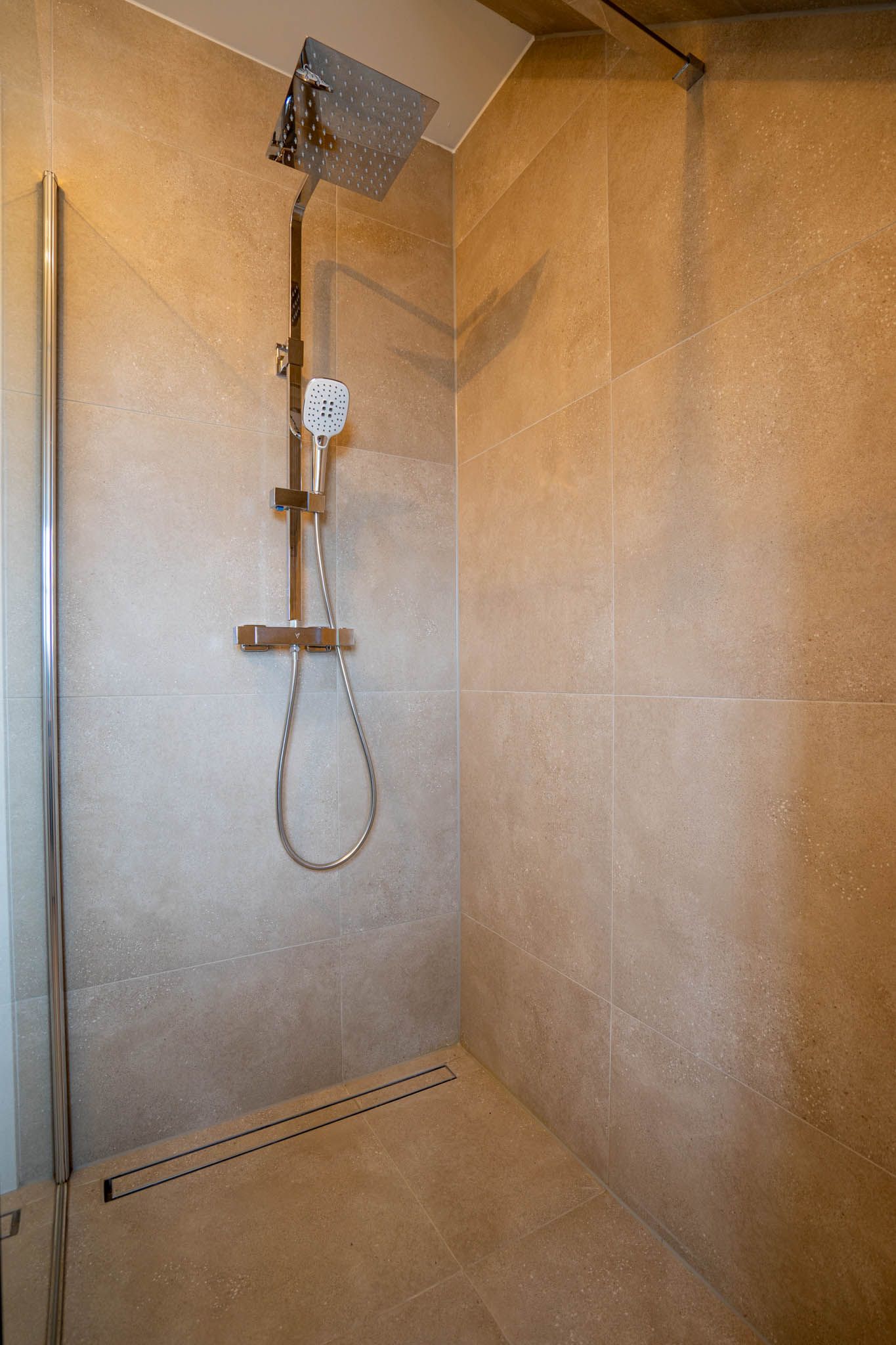 Photo 42 of Bindersestraat 4-C