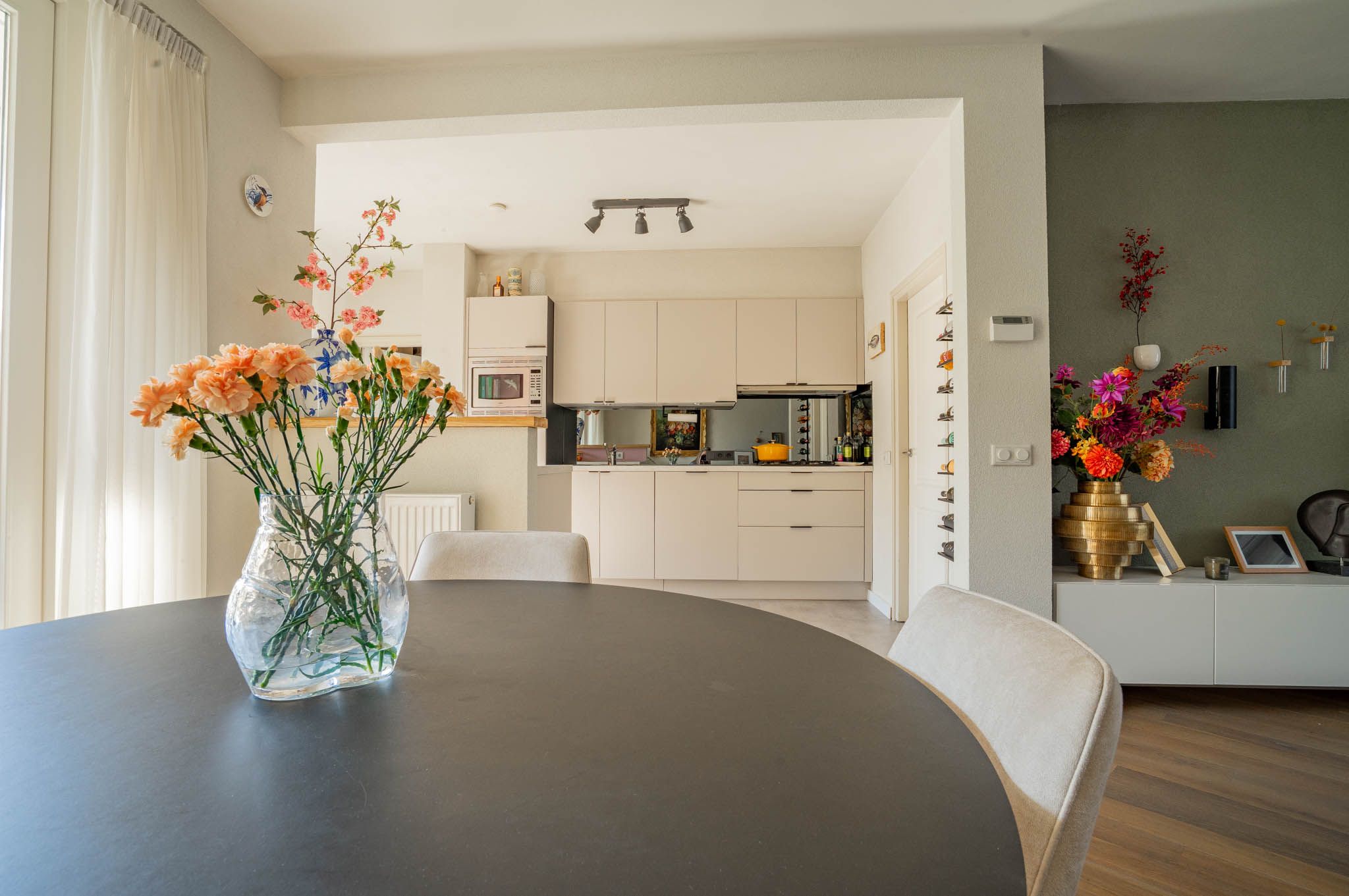 Photo 12 of Willemstraat 2